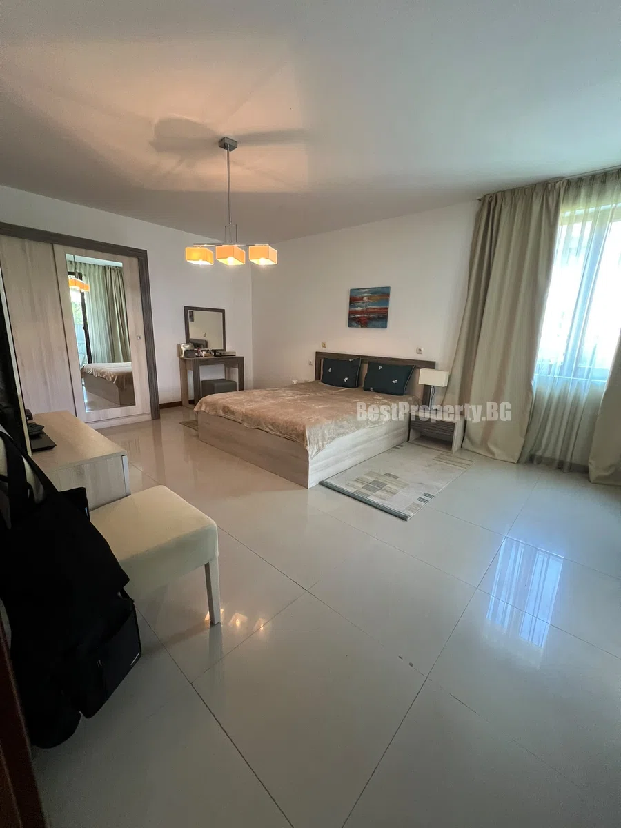 Spacious 105 m² 1 bedroom apartment – Casa Real, Saint Vlas – Saint Vlas