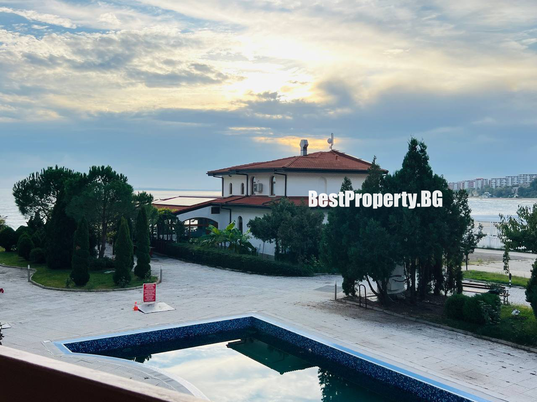 Apartment 100 m² with sea view – Elenite, Robinson complex – Elenite