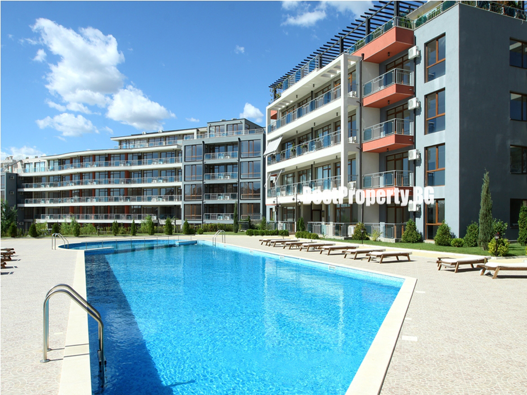 Comfortable 46 m² studio at Sun Wave – balcony with pool view – Sveti Vlas