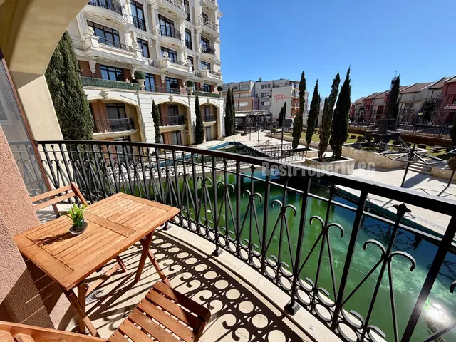 Elegant One-Bedroom Apartment with Pool View - Romance Paris, 52 m² – Saint Vlas