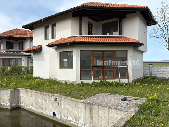 Two-story house with private pool in Floral Meadows - Kableshkovo, 146 m² – Kableshkovo