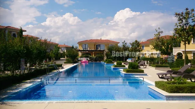 Luxury home of 135 m² with private garden of 300 m² – Victoria Royal Garden, Pomorie – Pomorie