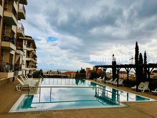 Comfortable apartment with a large balcony in a complex with a swimming pool – Macon Residence 2 – Sveti Vlas