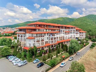New commercial premises on the ground floor in an elite complex – Etara 4 – Sveti Vlas