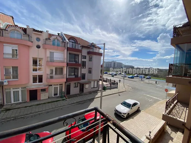 Spacious 2-bedroom apartment in the Czerno More district – Nessebar