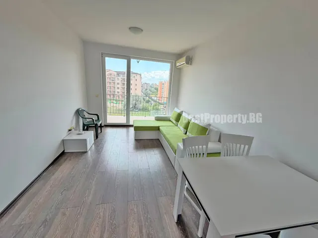 A spacious apartment of 55 m² with a view of the pitch and green areas - Sunny View Central – Sunny Beach