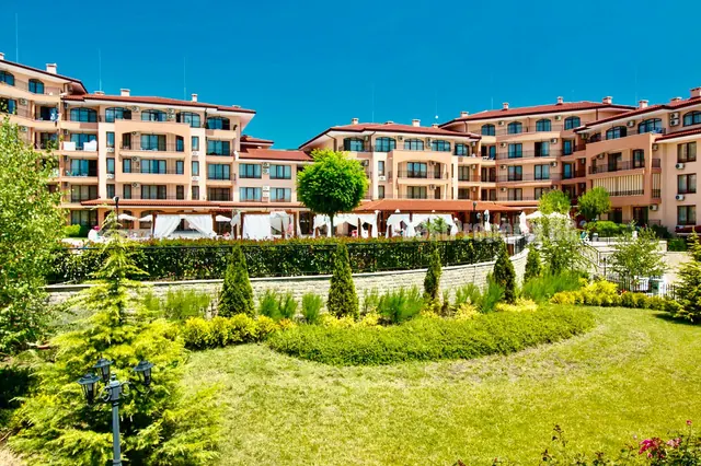 One-Bedroom Apartment with Pool View in Star Dreams - Saint Vlas, 62 m² – Saint Vlas