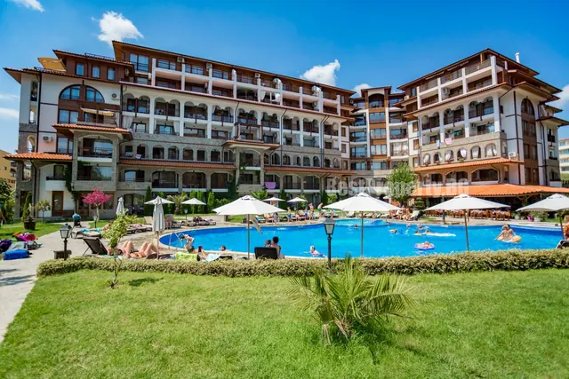 Spacious 2-bedroom apartment with large terrace in Olimp - Saint Vlas, 111 m² – Saint Vlas
