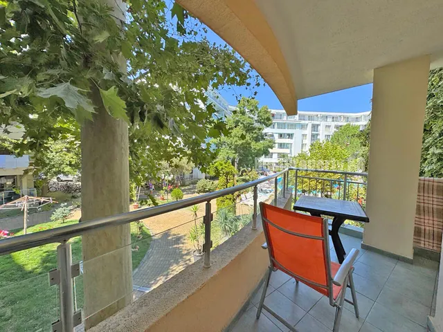 Spacious One-Bedroom Apartment with Pool View - Yassen, 70 m² – Sunny Beach